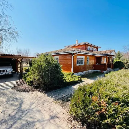 Botanica Deluxe Vendeghaz - Finnish Sauna Villa