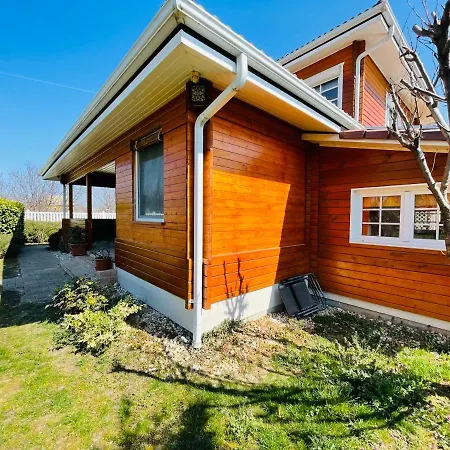 Villa Botanica Deluxe Vendeghaz - Finnish Sauna *